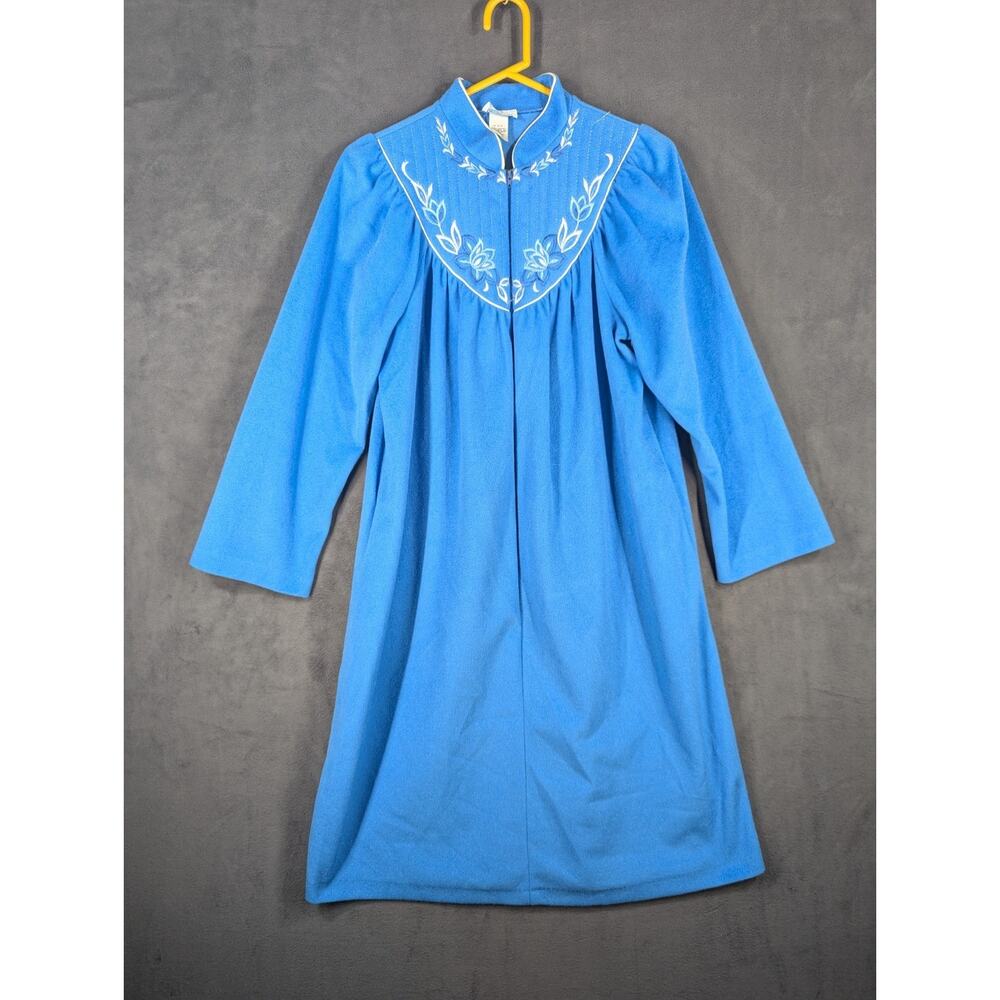 Vintage Wolverine Robe Lounger Size Small Blue Embroidered